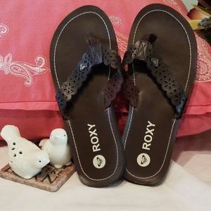 Roxy Brown Flip Flops size 8